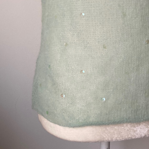 D&G Sheer Pop-Over Vest - Picture 3 of 12